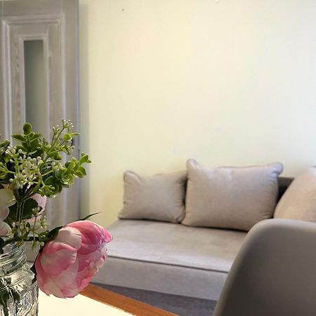 Apartments Vip Avalon Lviv Extérieur photo