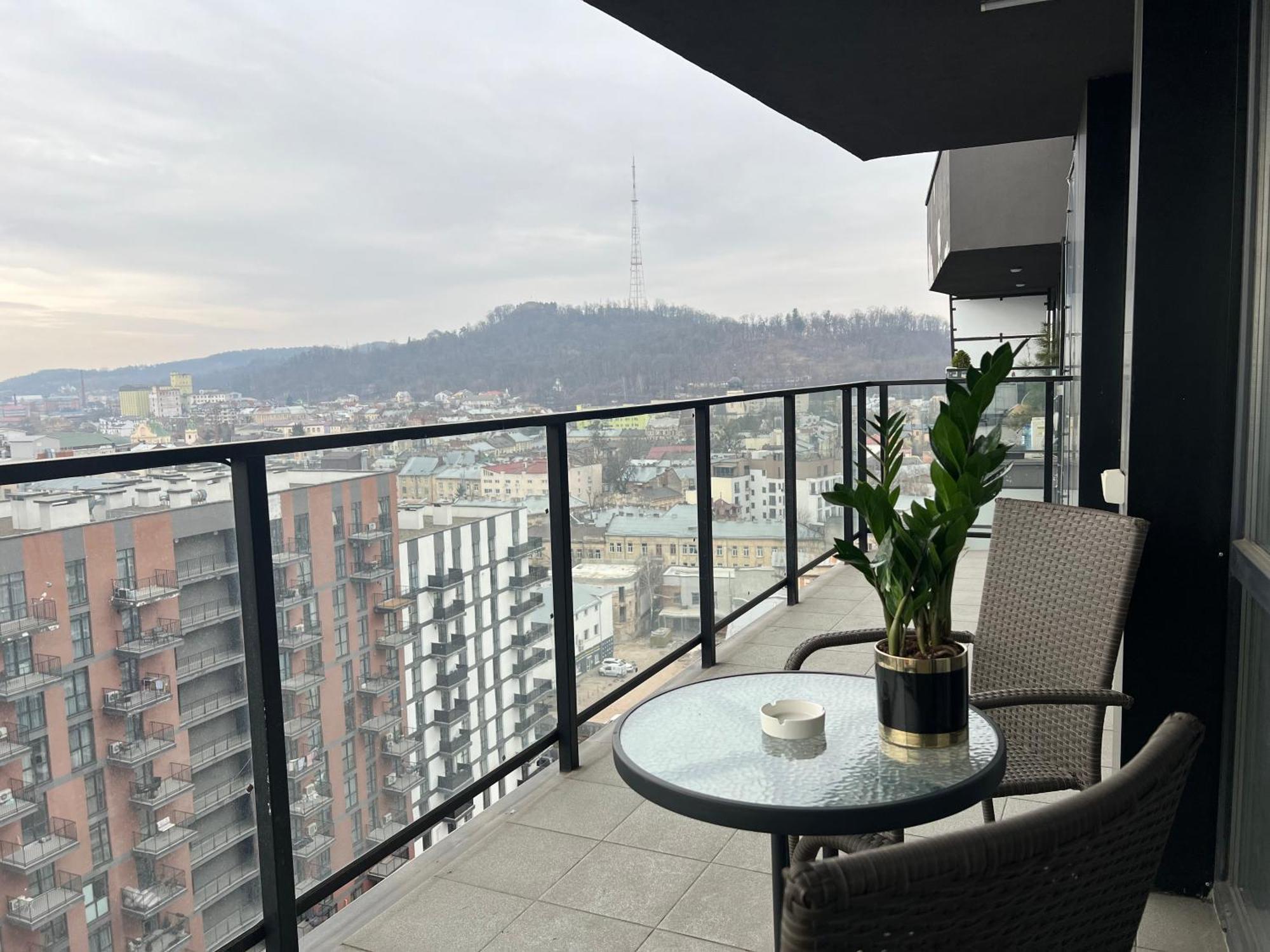 Apartments Vip Avalon Lviv Extérieur photo