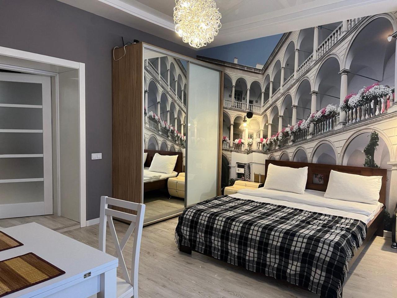 Apartments Vip Avalon Lviv Extérieur photo