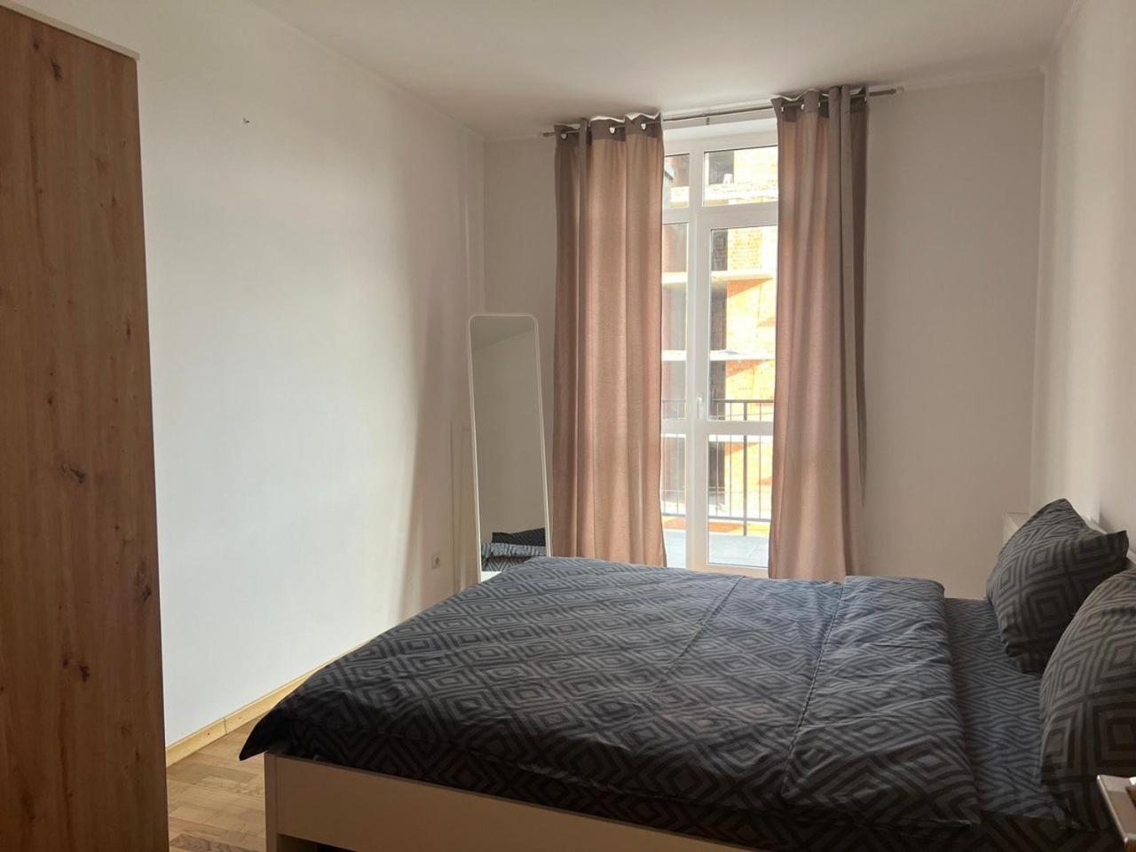 Apartments Vip Avalon Lviv Extérieur photo