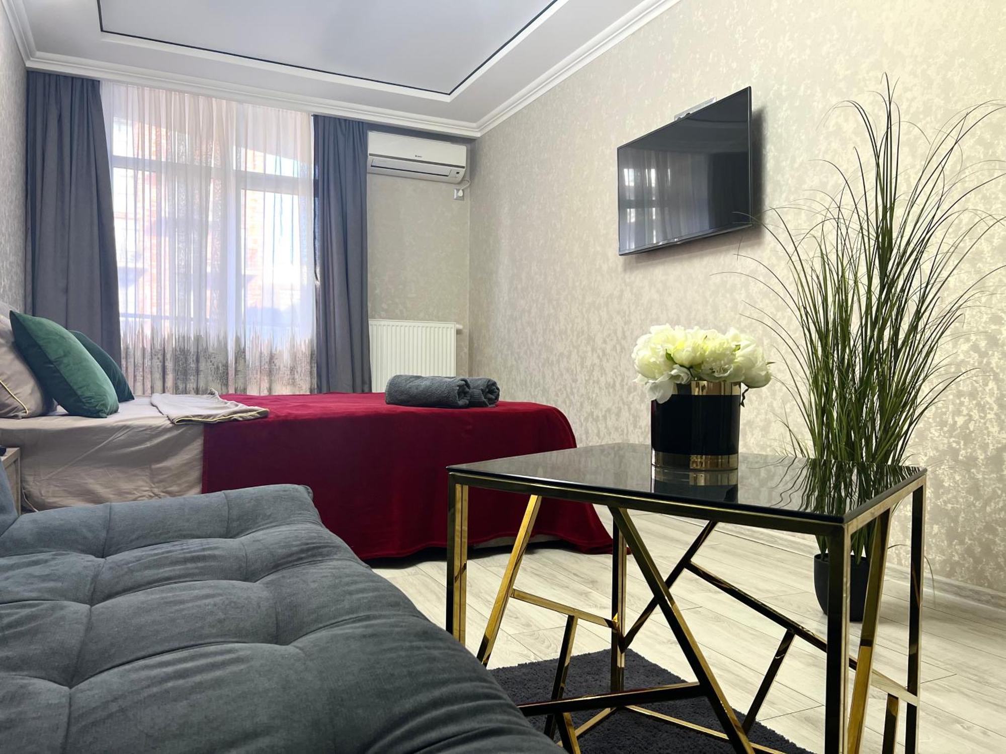 Apartments Vip Avalon Lviv Extérieur photo