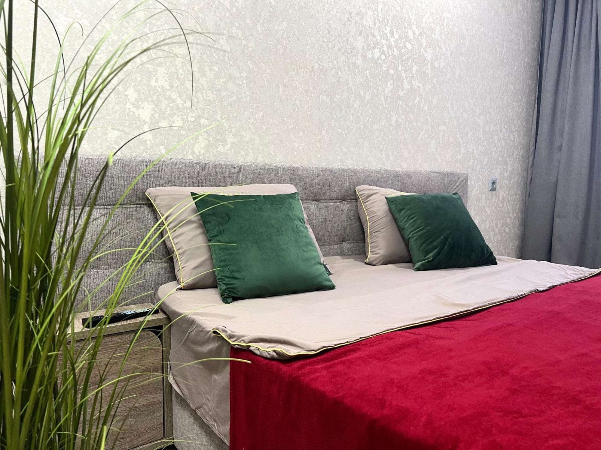 Apartments Vip Avalon Lviv Extérieur photo