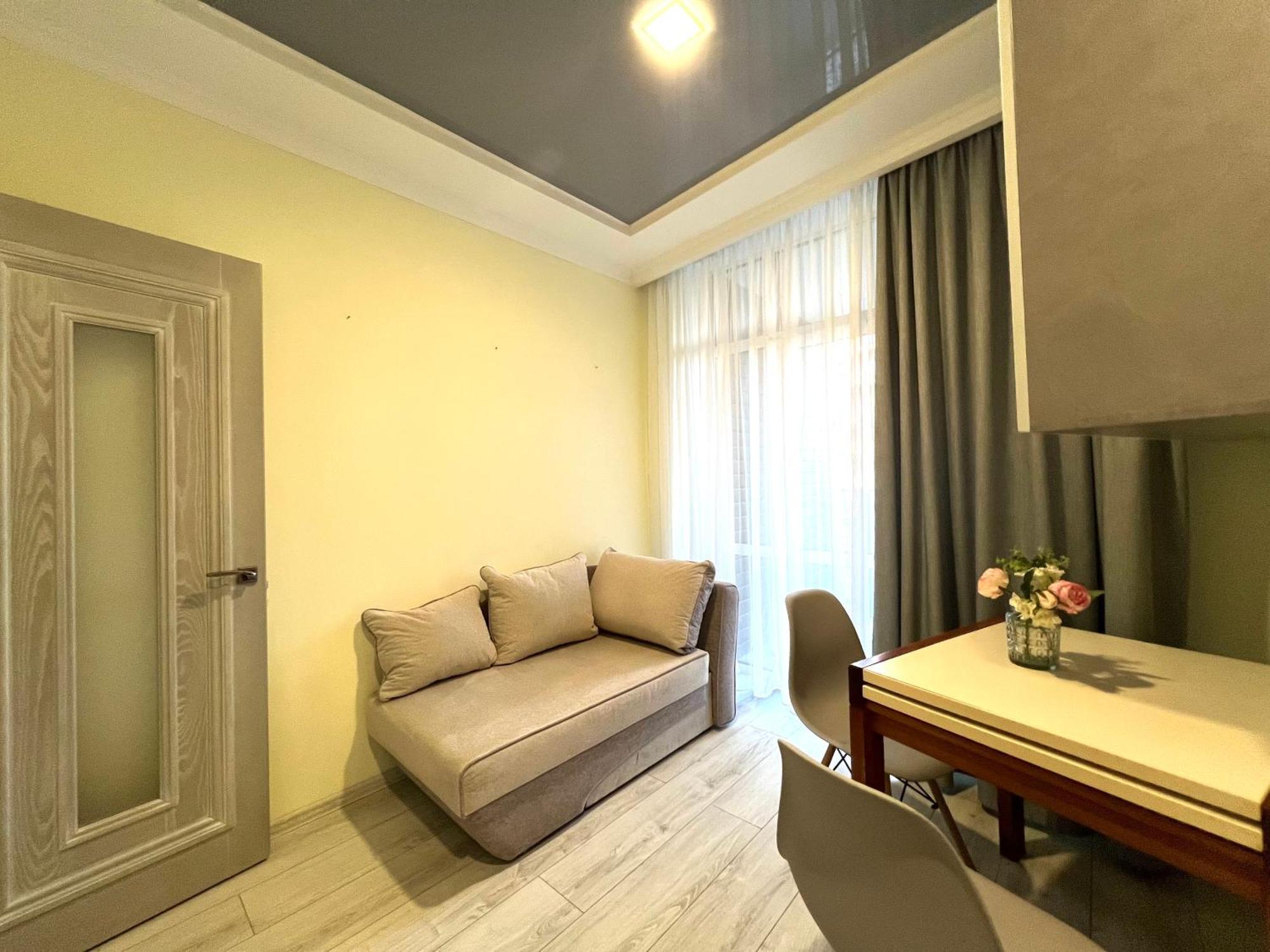Apartments Vip Avalon Lviv Extérieur photo